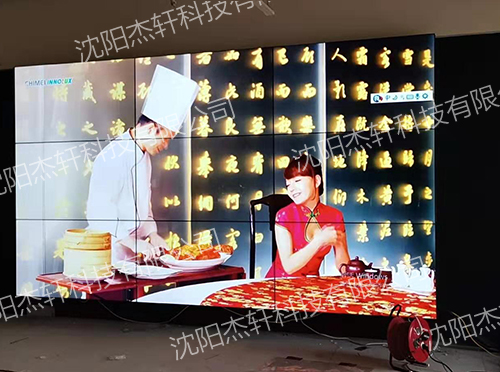 ����ĳ������ѵѧУ������ƴ����