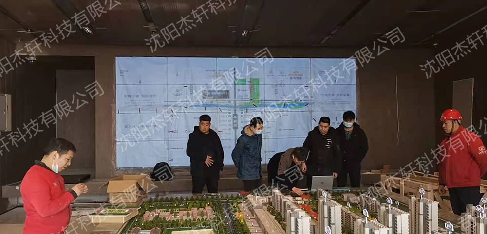 �����ں����������¥��Һ����ʾ��